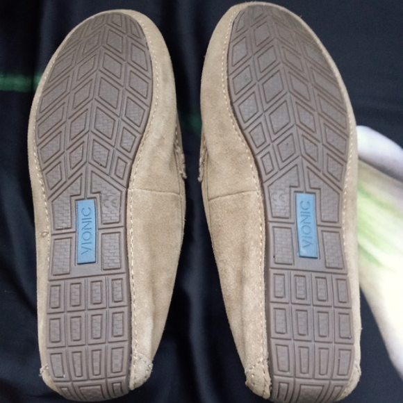 Vionic Suede Parker Slip-On Orthodic Loafers Sand Leather Suede Mens US 8 - Picture 2 of 11